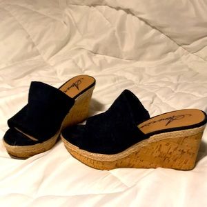 American Rag Roped Black and Tan heels